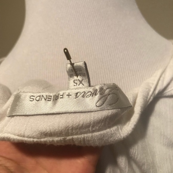 NWT Lovers + Friends embroidered peasant top - Picture 4 of 4